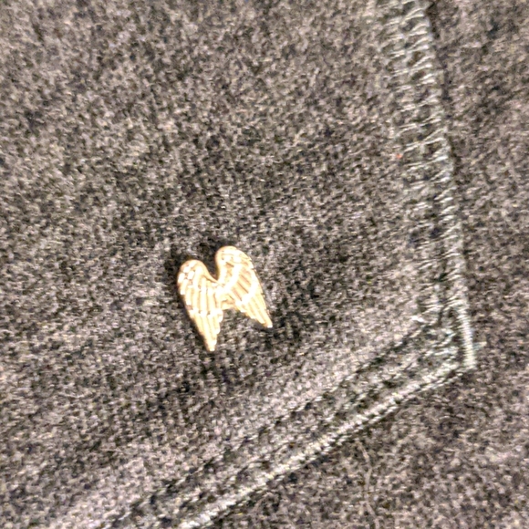 Victoria Secrets women's pullover - Picture 5 of 8